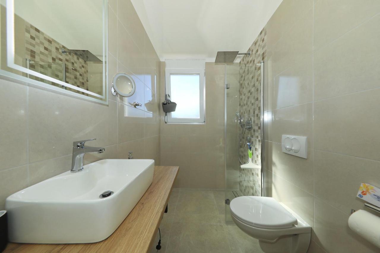 Apartment Gaby Božava Esterno foto